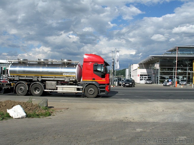 Ciężarówka do przewozu mleka lub innych środków spożywczych